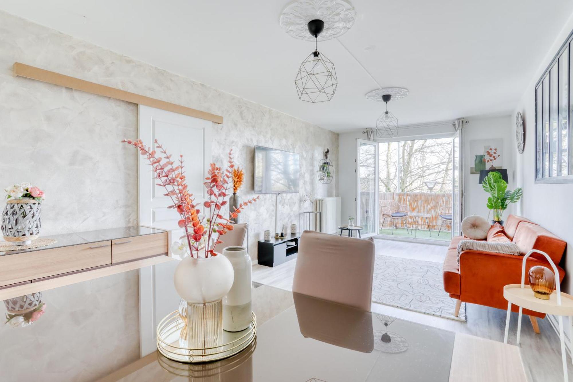Le Warm Cocon - Spacieux T3 - 5 Personnes - Wifi Et Parking Rosny-sous-Bois Buitenkant foto